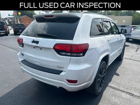 Used 2018 Jeep Grand Cherokee Altitude AWD/4WD image 5