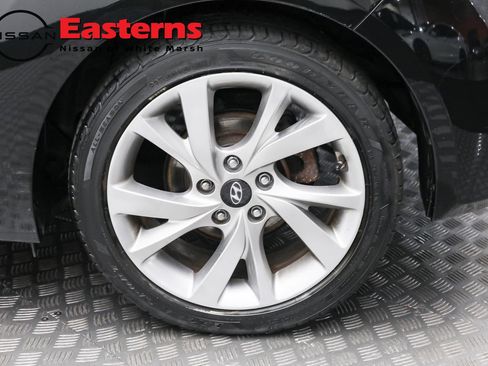 Used 2016 Hyundai Veloster image 8