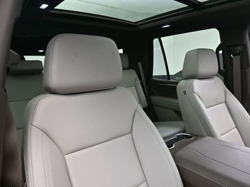 Used 2025 Chevrolet Tahoe LT w/ Advanced Technology Package AWD/4WD image 30