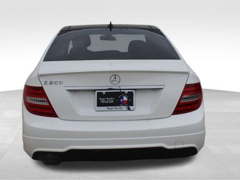 Used 2013 Mercedes-Benz C 250 Sedan image 7