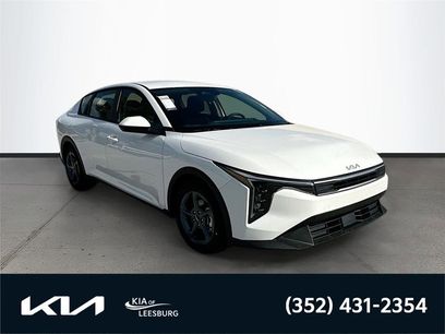 New 2025 Kia K4 LXS