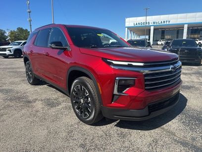 New 2026 Chevrolet Traverse LT w/ Sun and Wheel Package