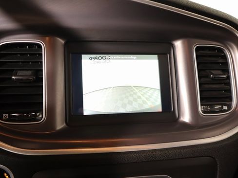 Used 2022 Dodge Charger SXT image 6