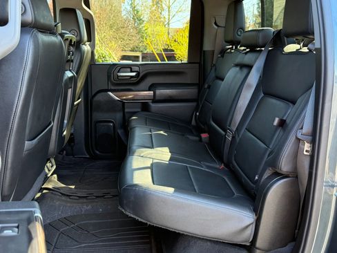 Used 2020 Chevrolet Silverado 2500 LT w/ Convenience Package image 21