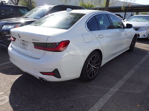 Used 2020 BMW 330i Sedan w/ Driving Assistance Package RWD image 3