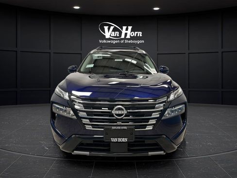 New 2026 Nissan Rogue Platinum w/ Platinum Premium Package AWD/4WD image 2