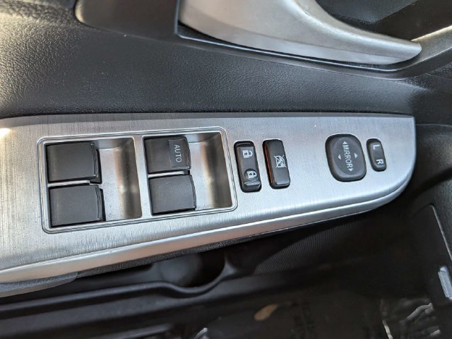 Used 2013 Toyota Camry SE FWD image 19