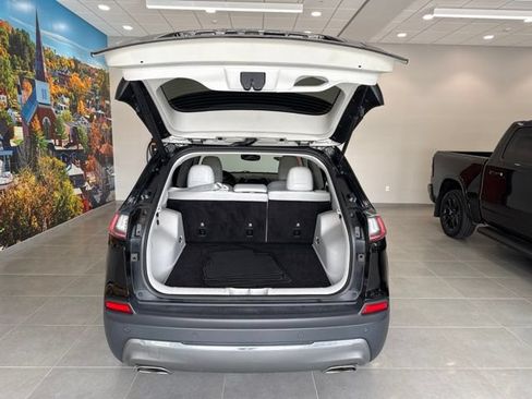 Used 2019 Jeep Cherokee Limited AWD/4WD image 45