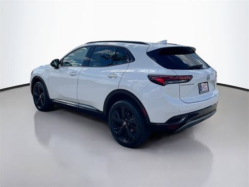 Used 2022 Buick Envision Preferred image 5