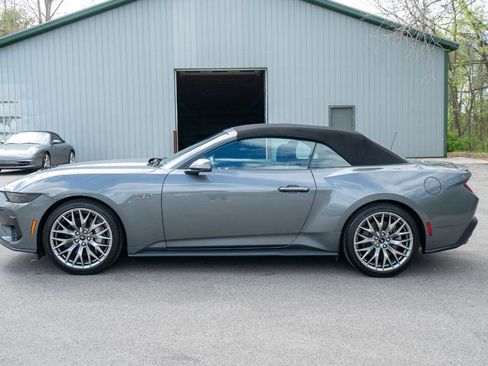 Used 2025 Ford Mustang GT Premium RWD image 16