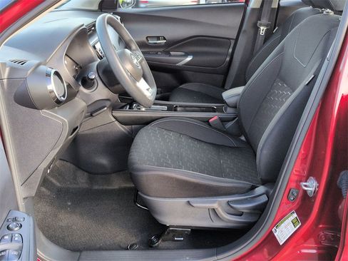 Used 2024 Nissan Kicks SV image 14