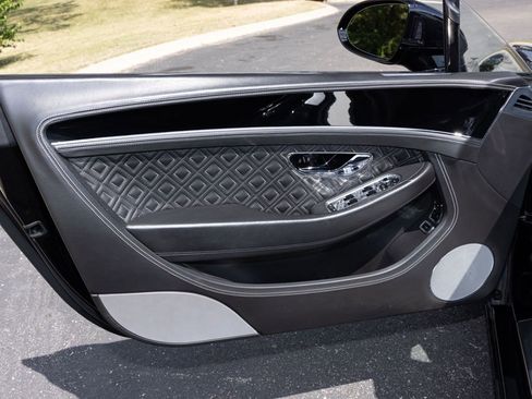 Used 2021 Bentley Continental GT image 20