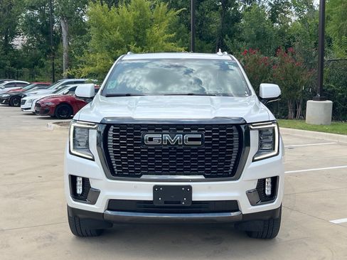 Used 2023 GMC Yukon Denali Ultimate AWD/4WD image 2