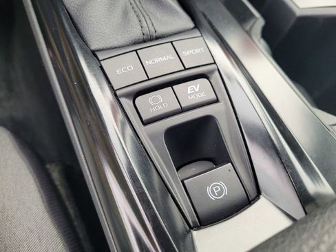Used 2025 Toyota Camry LE FWD image 22