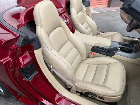 Used 2007 Chevrolet Corvette Convertible w/ Preferred Equipment Group image 26