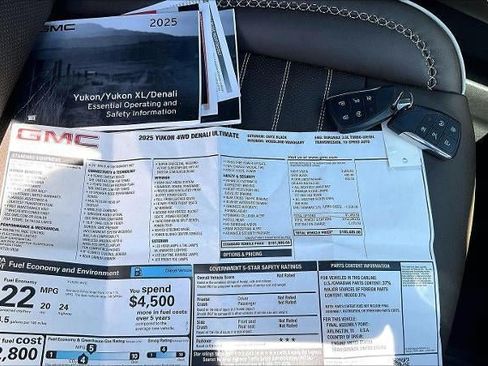 Used 2025 GMC Yukon Denali Ultimate w/ LPO, Floor Liner Package AWD/4WD image 36