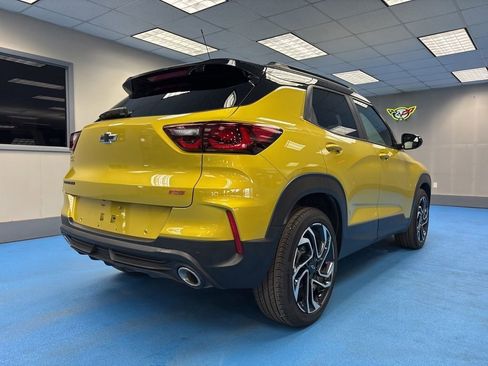 Certified 2025 Chevrolet TrailBlazer RS w/ Driver Confidence Package image 2