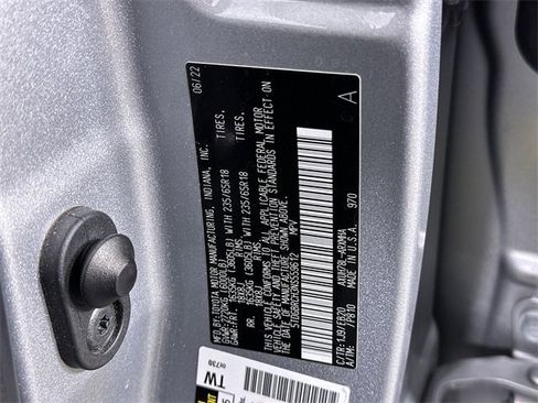 Used 2022 Toyota Highlander XLE image 35