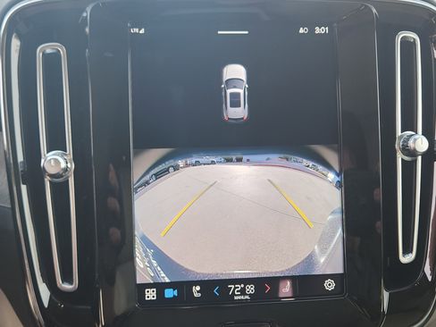 Certified 2023 Volvo XC40 B5 Plus w/ Driver Assist Package image 24