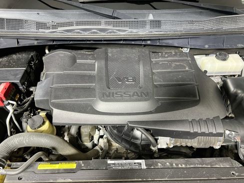Used 2021 Nissan Titan PRO-4X w/ Pro-4x Convenience Package AWD/4WD image 27