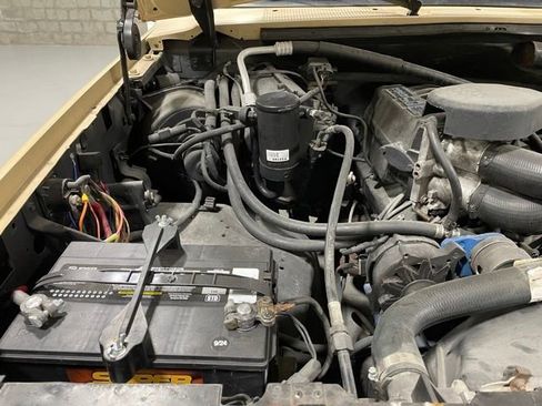 Used 1989 Ford Bronco Custom image 22