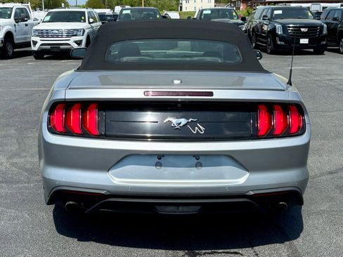 Used 2022 Ford Mustang Premium image 7