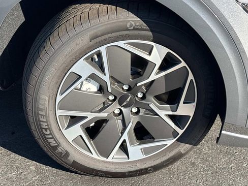 New 2026 Genesis Electrified GV70 image 28