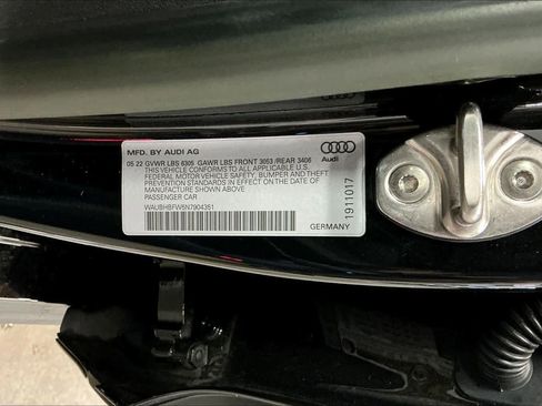 Used 2022 Audi RS e-tron GT w/ Carbon Performance Package image 35