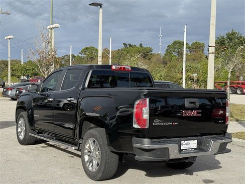 Used 2020 GMC Canyon SLT w/ Driver Alert Package image 2