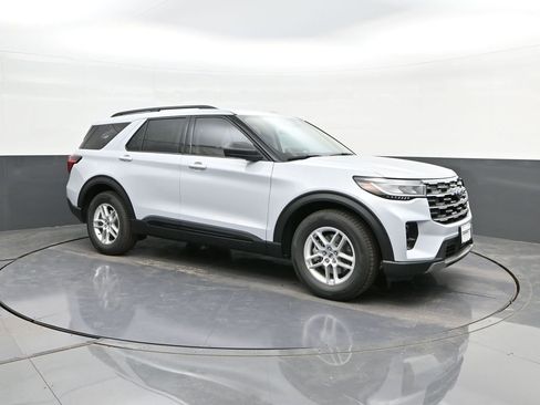 New 2026 Ford Explorer Active w/ Active Comfort Package image 17