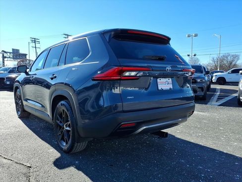 Used 2024 Toyota Grand Highlander Platinum image 23