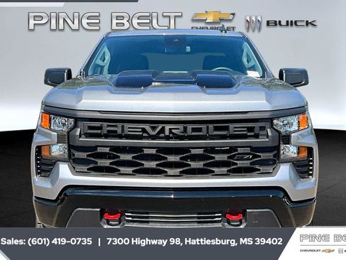 New 2026 Chevrolet Silverado 1500 Custom Trail Boss w/ LPO, Dark Essentials Package AWD/4WD image 3