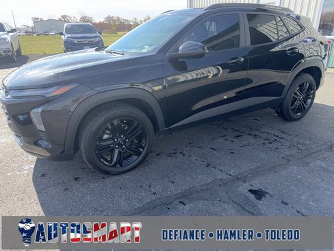 Used 2024 Chevrolet Trax ACTIV w/ Driver Confidence Package image 4