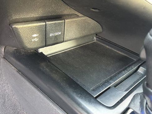 Used 2018 Toyota Camry LE image 23