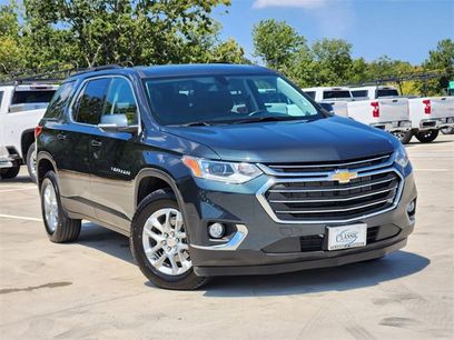 Used 2021 Chevrolet Traverse LT