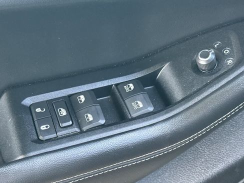 Used 2024 Jeep Grand Cherokee Altitude RWD image 14
