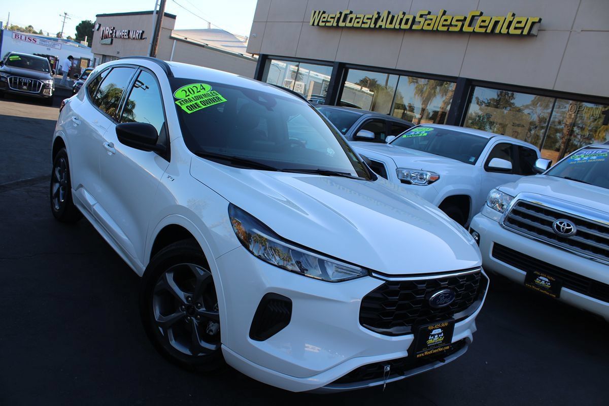 Used 2024 Ford Escape ST-Line w/ Equipment Group 301A FWD image 34