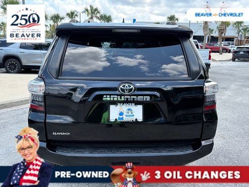 Used 2022 Toyota 4Runner SR5 RWD image 6