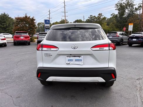 Used 2025 Toyota Corolla Cross L FWD image 6