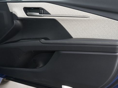 Used 2026 Toyota Camry XLE w/ Premium Plus Package image 9