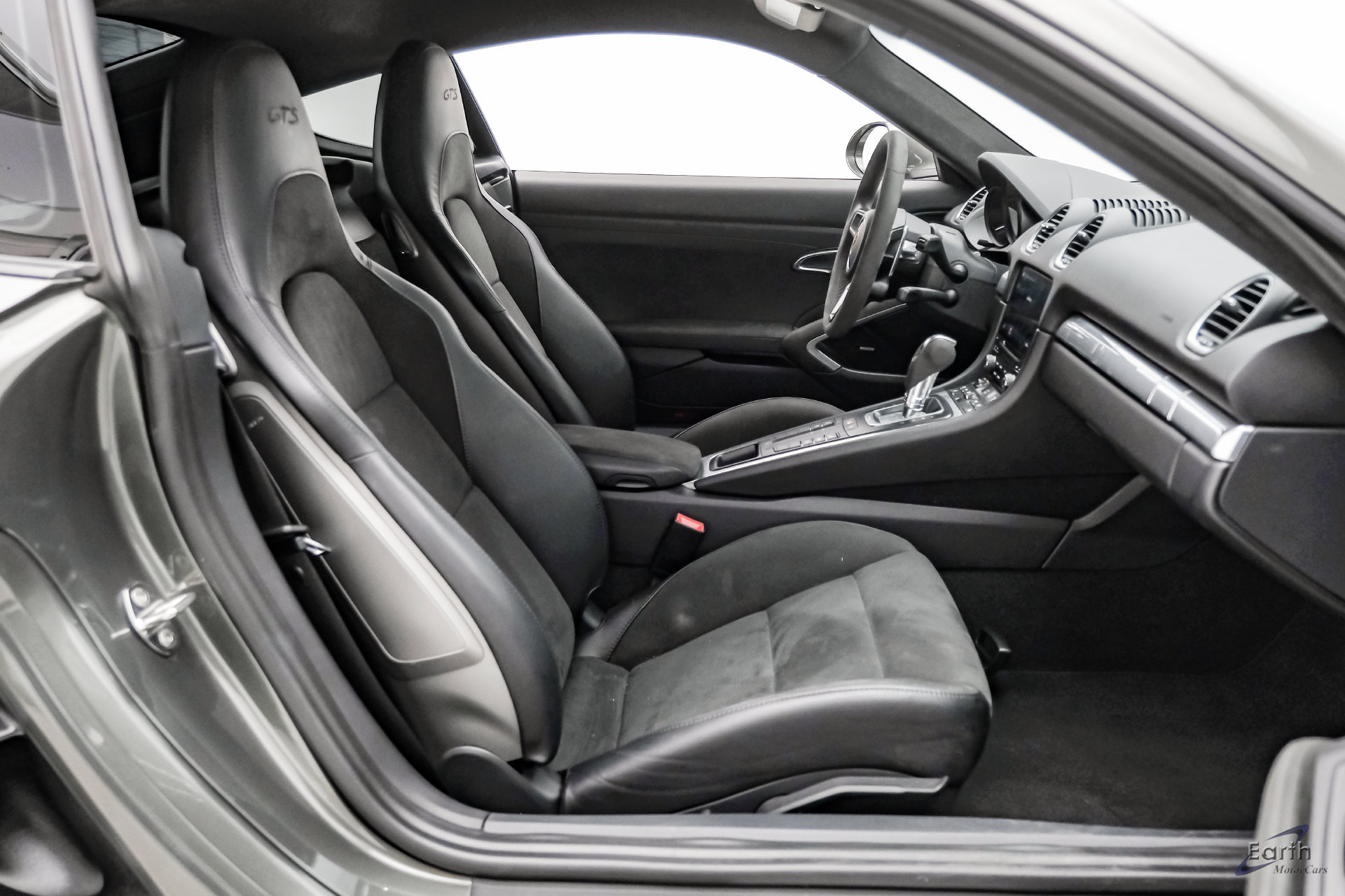 Used 2023 Porsche 718 Cayman GTS RWD image 48