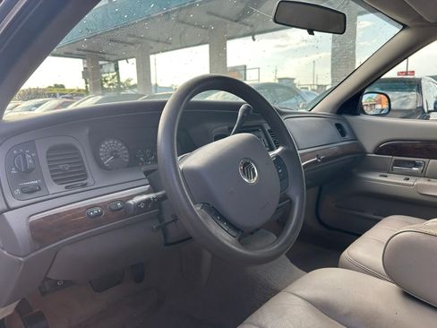 Used 2006 Mercury Grand Marquis GS RWD image 4
