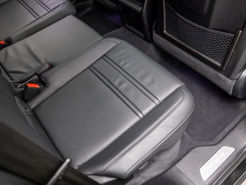 Used 2024 Porsche Cayenne S image 49