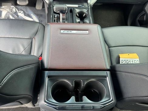 Used 2022 Ford F150 Lariat w/ Equipment Group 502A High image 18