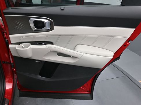 Used 2023 Kia Sorento SX Prestige w/ Panoramic Sunroof Package image 11