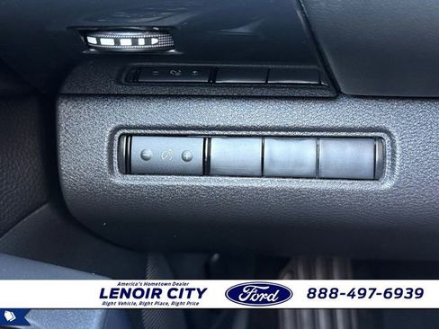 Used 2023 Nissan Pathfinder S AWD/4WD image 19