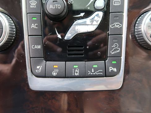 Used 2015 Volvo XC70 T6 Platinum w/ Climate Package AWD/4WD image 21