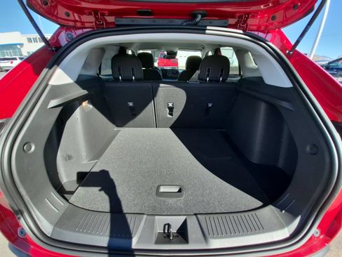 New 2026 Chevrolet Trax LS w/ LS Convenience Package FWD image 36