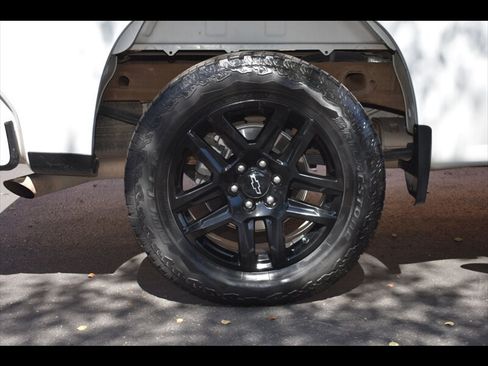 Used 2024 Chevrolet Silverado 1500 Custom w/ Turbomax Blackout Package RWD image 34