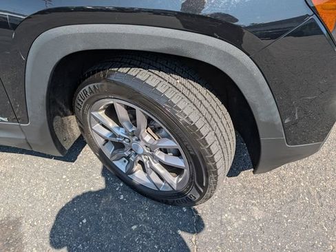 Used 2022 GMC Terrain SLT AWD/4WD image 13